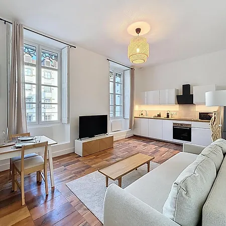 Marche Des Halles Sur Cour Ascenseur, Hypercentre Apartmán *